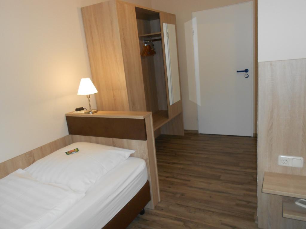Hotel-Restaurant Tuexen Рендсбург Стая снимка