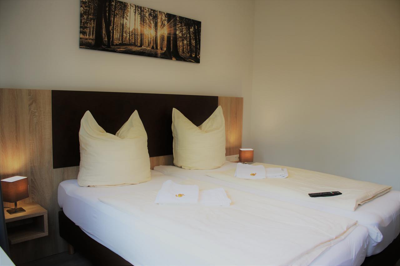 Hotel-Restaurant Tuexen Рендсбург Екстериор снимка